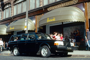 http://www.fib.is/myndir/Volvo-harrods.jpg