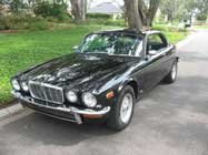 http://www.fib.is/myndir/Jaguar-XJ12-1975.jpg
