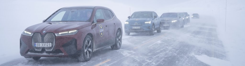 bmw-ix-ev-winter