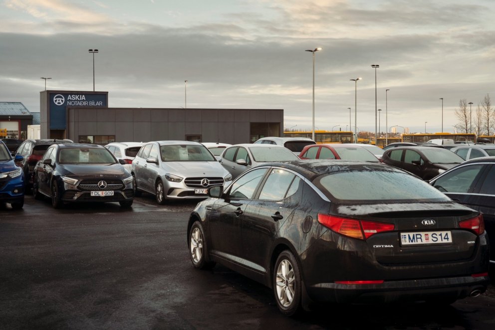 Fjórar bílasölur á nýhönnuðu bílasölusvæði