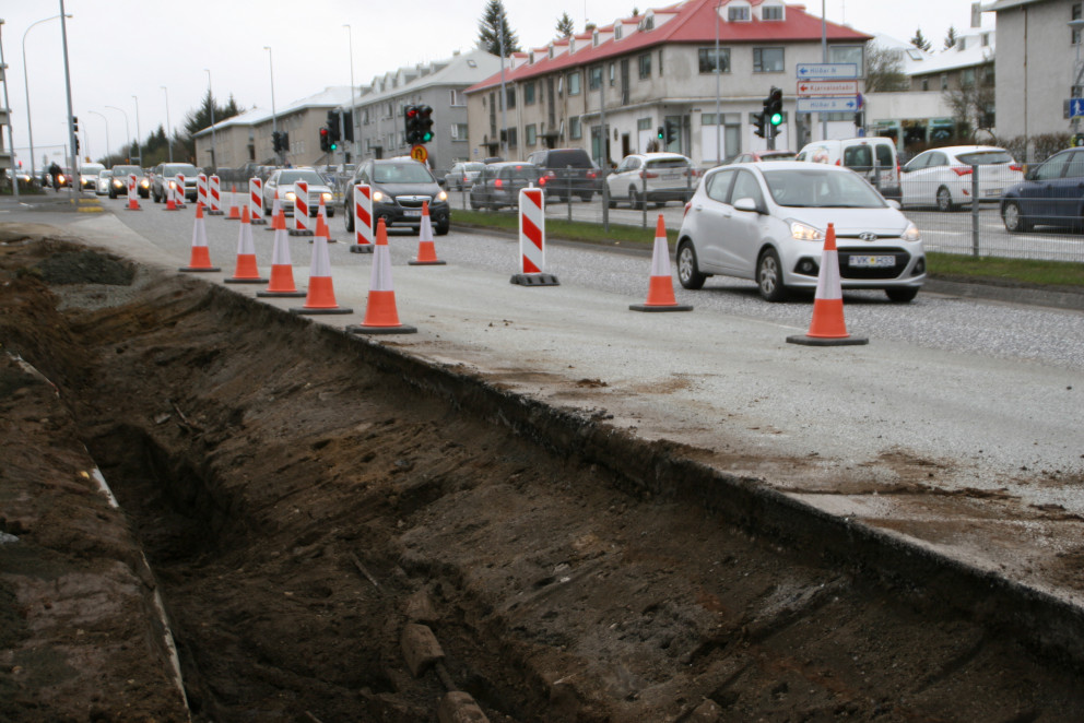 Hafist verði handa við gerð stokks á Miklubraut