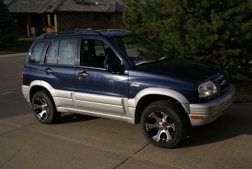 Suzuki bílar ehf innkalla 275 Suzuki Grand Vitara