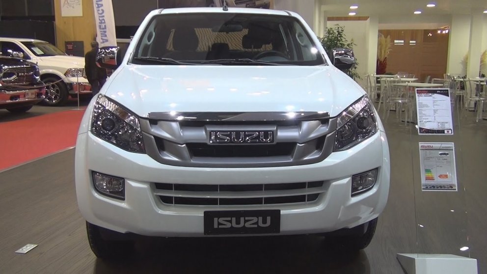 Innkallanir frá BL og Tesla Motors