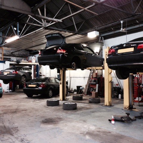 End­ur­greiðsla á virðis­auka­skatti nái einning til bílaviðgerða