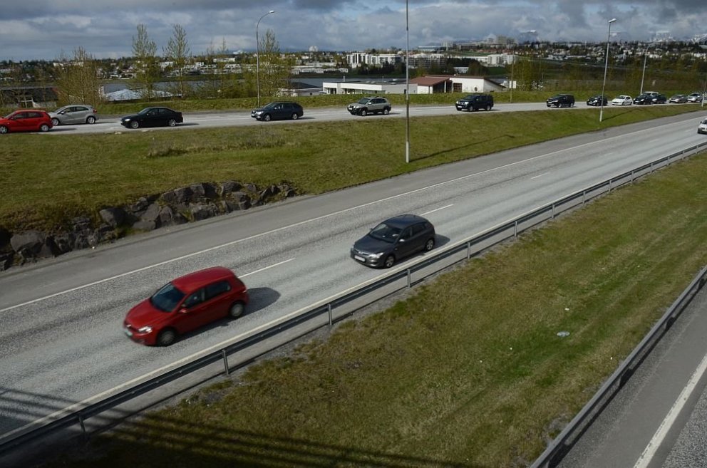 Mikill samdráttur á höfuðborgarsvæðinu en minni en í maí