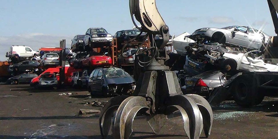 Í þessu árferði er brýnt að hækka skilagjald vegna förgunar ökutækja