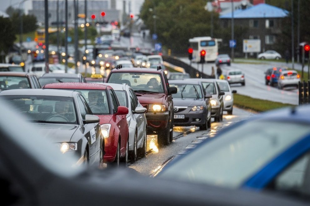 Spikfeit tryggingafélögin fá aldrei nóg af peningum bíleigenda
