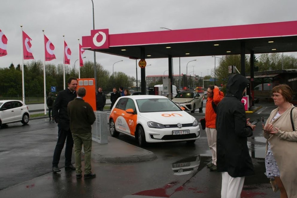 Hægt verður að fylla á vetnisbíla hringinn í kringum landið