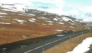 Bílrúður brotnuðu á nýjum vegakafla á Þverárfjallsvegi