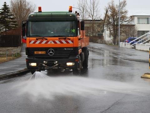 Aukinn þungi lagður í hreinsun gatna á síðustu dögum