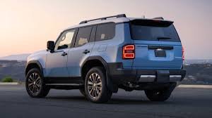 Toyota kynnir til leiks Land Cruiser 250 tvinnbíl