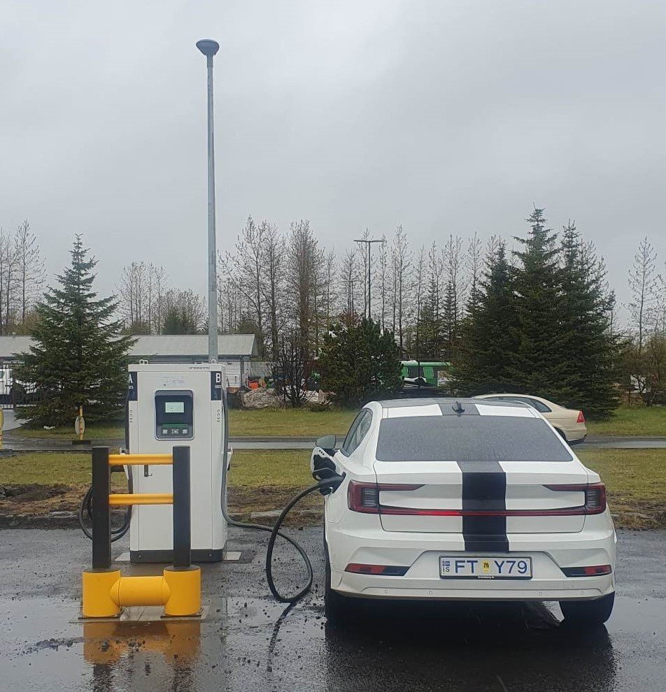 Brimborg og e1 í samstarf um hraðhleðslunet fyrir alla rafbílanotendur
