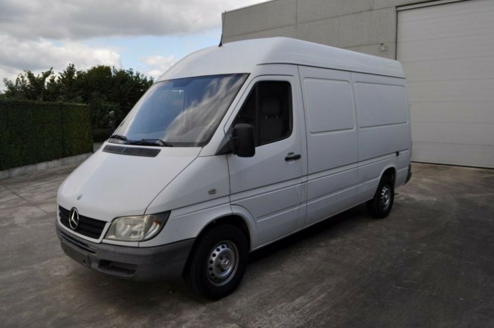 Askja innkallar 115 Mercedes -Benz Sprinter