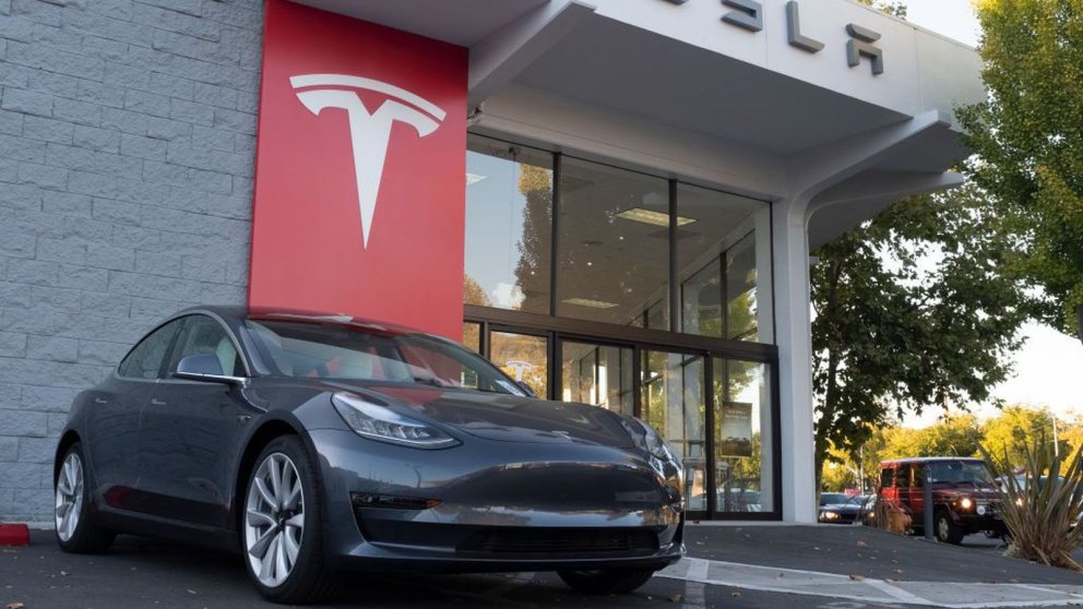 Tesla tekur stökk í nýskráningum fólksbifreiða