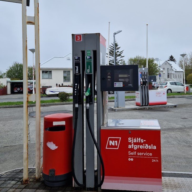 Íslensku olíufélögin níðast á neytendum