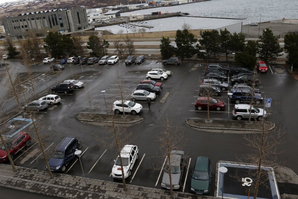 Gjaldskylda á bílastæðum tekin upp í miðbæ Akureyrar