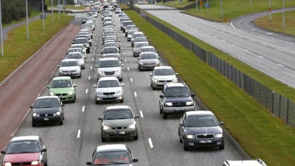 Frestun gildistöku nýrrar gjaldskrár