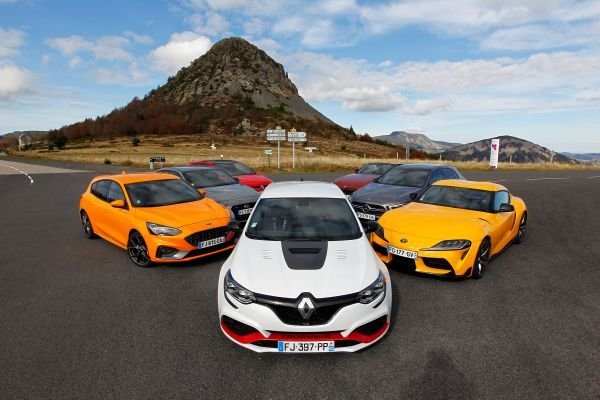 Renault Megane R.S. TROPHY-R sportbíll ársins hjá Echappement