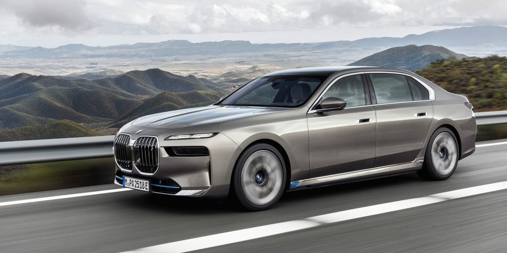 BMW i7 lúxusbíll ársins hjá Auto Express