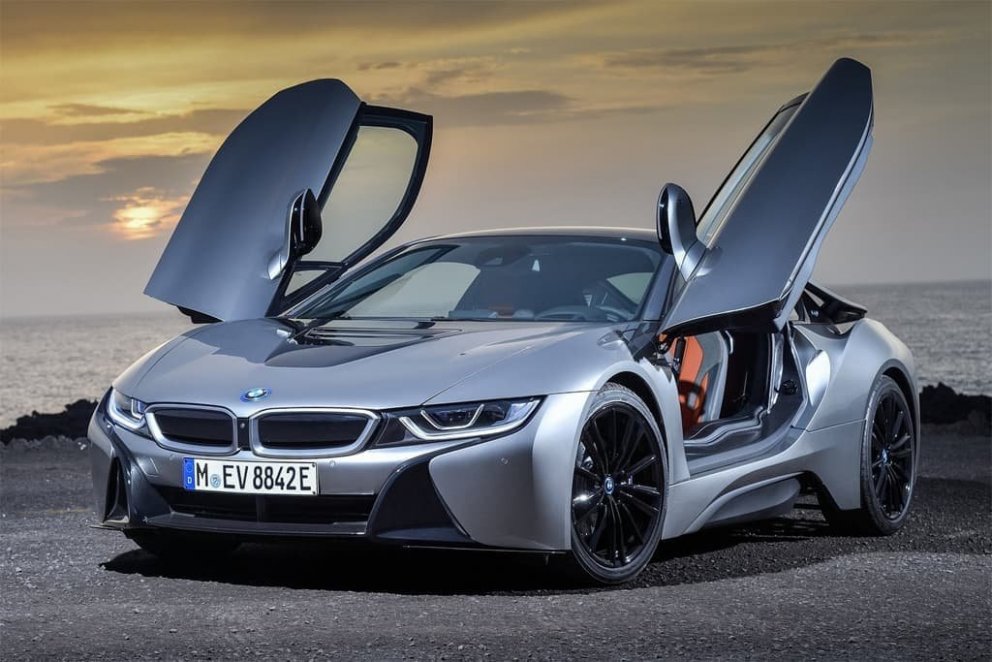 BMW i8 rúmlega tvöfaldaði paranir karla á Tinder