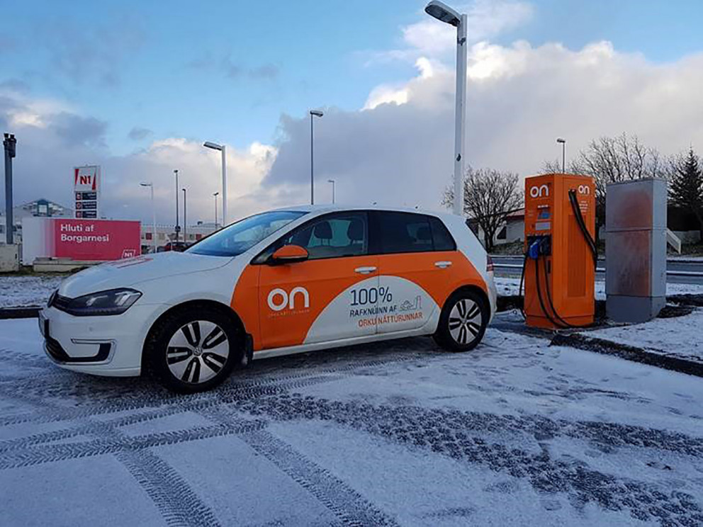 Ný hraðhleðsla í Borgarnesi