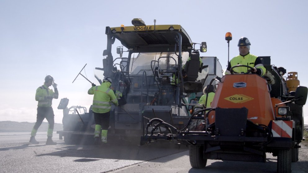 Malbik sem inniheldur lífbindiefni  jafngott og venjulegt malbik