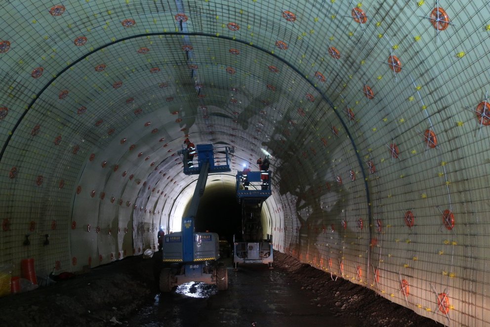 Vinna við Dýrafjarðargöng gengur vel