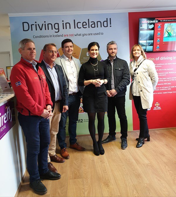 Ferðamenn þurfa nú að taka öku­próf