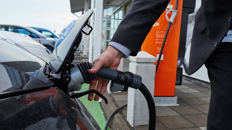 Minni ívilnanir vegna rafbíla muni draga úr eftirspurn