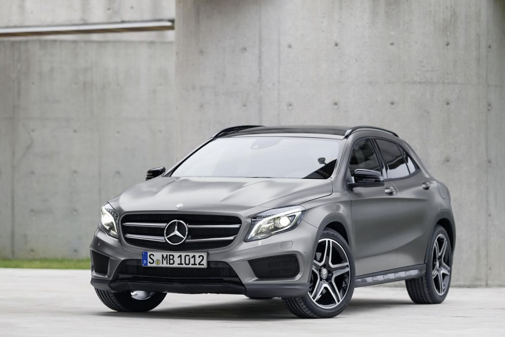 Sænska akademían hótar Benz hörðu