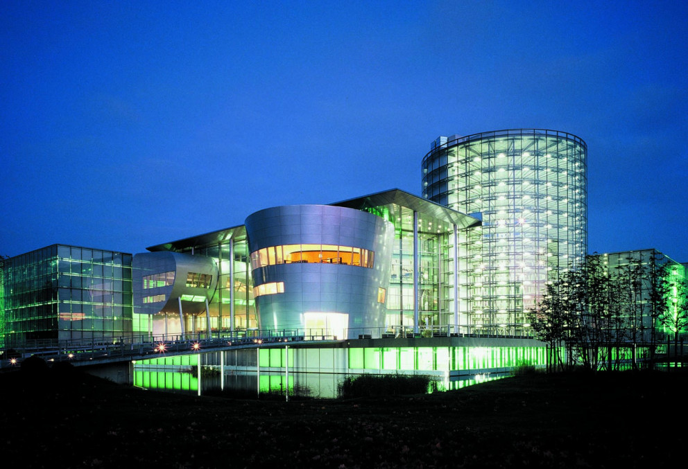 VW gangsetur Dresden bílaverksmiðjuna á ný