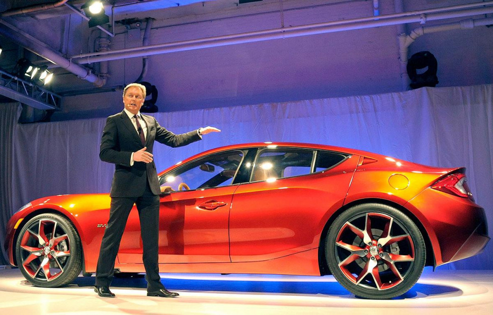 Henrik Fisker kynnir frumgerð nýs rafbíls.