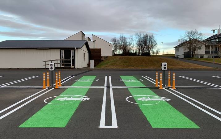 Rafhleðslustöð komið upp í Skálholti