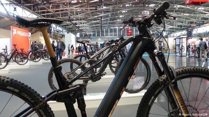 Reiðhjólin áberandi á bílasýningunni