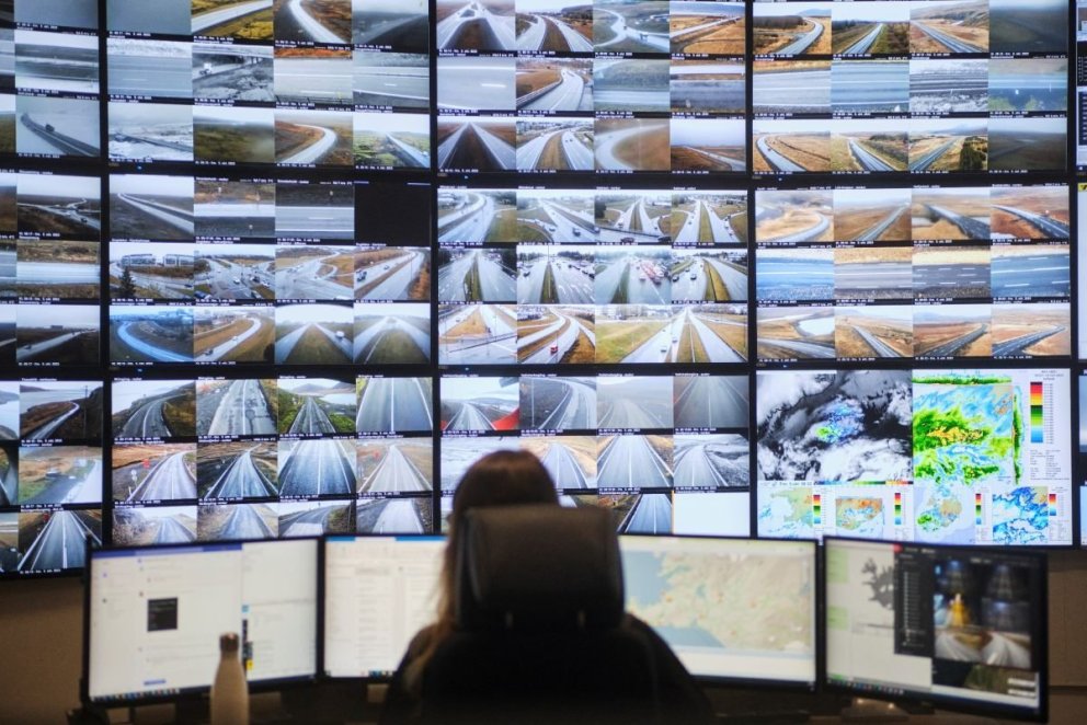 Jarðgöng vöktuð allan sólarhringinn