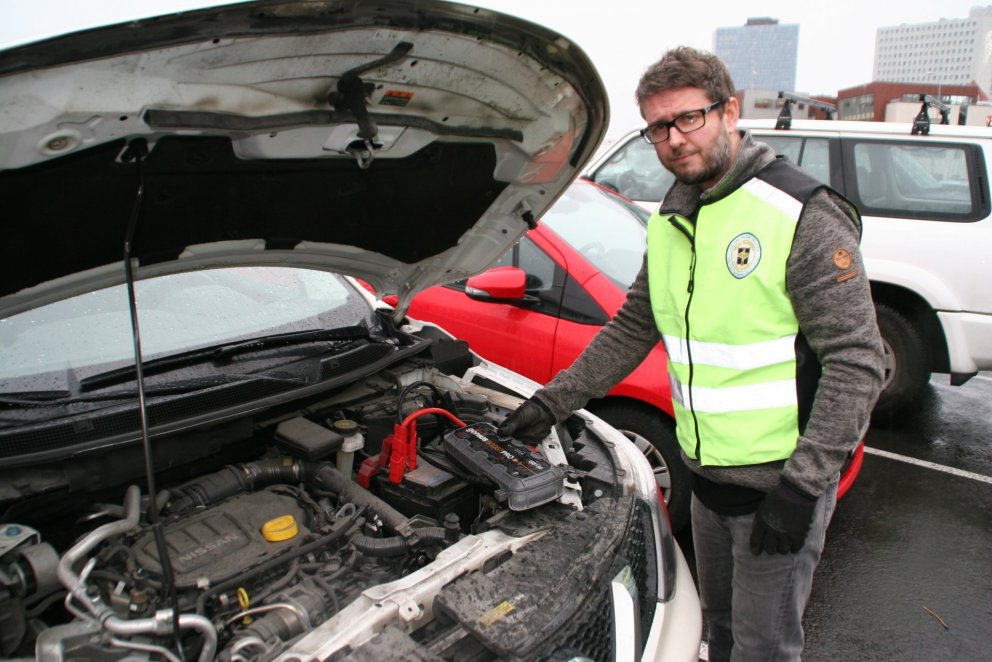 Réttu handtökin við að gefa bílum start