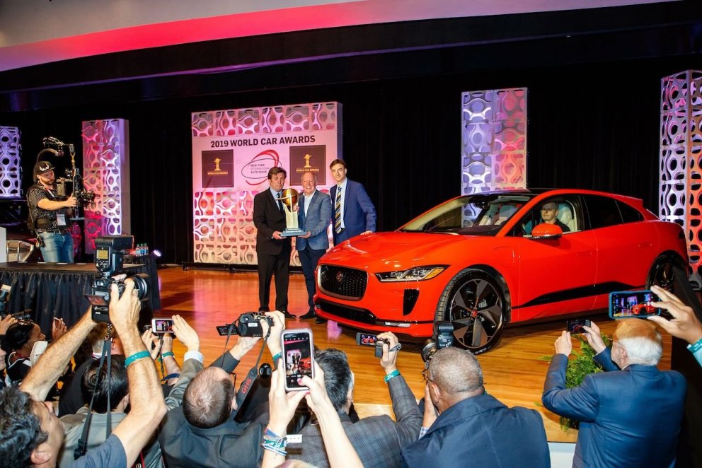 Rafbíllinn Jauguar I-Pace heimsbíll ársins