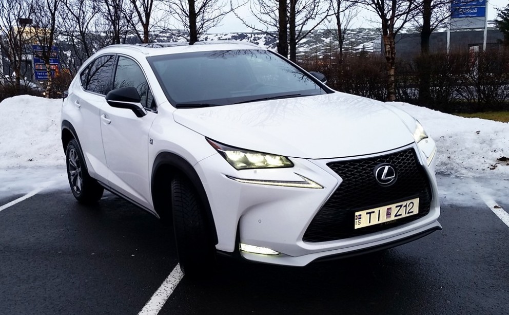 FÍB bílaprófun - Lexus NX