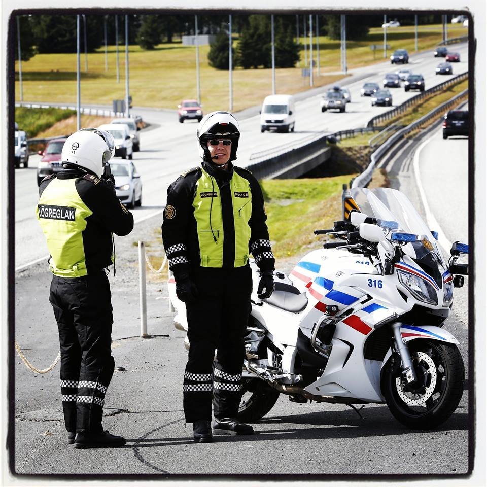Lögreglan hefur aukið eftirlit sitt með farsímanotkun ökumanna