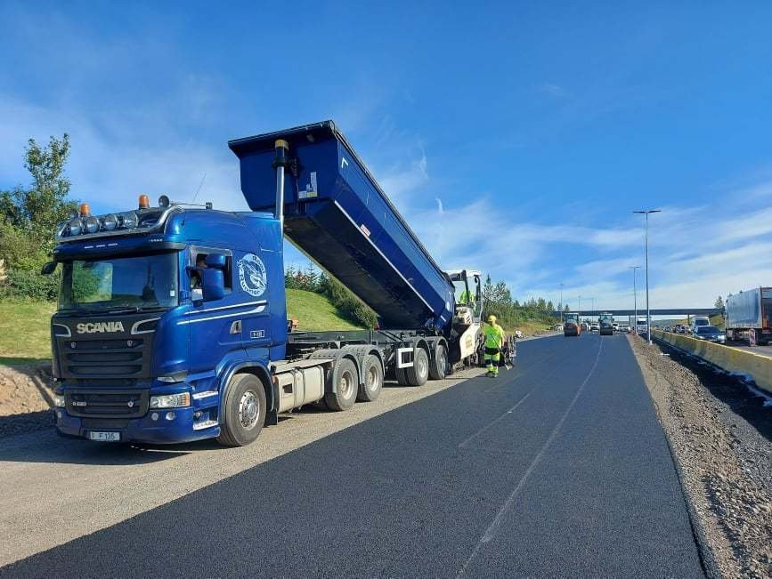 Framkvæmdum á Reykjanesbraut miðar vel áfram
