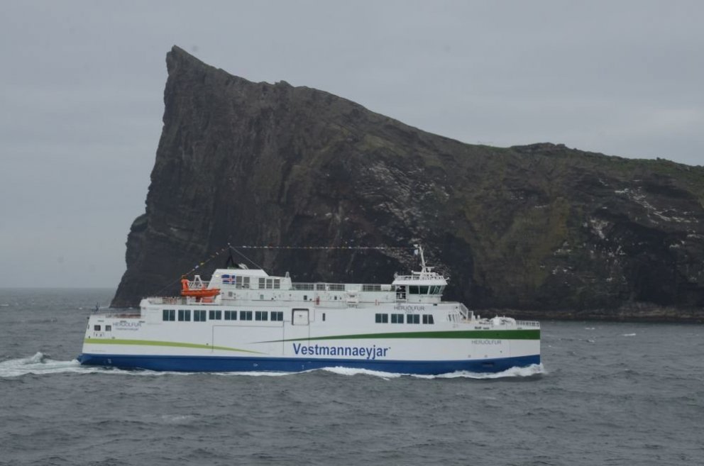 Nýr Herjólfur hefur siglingar