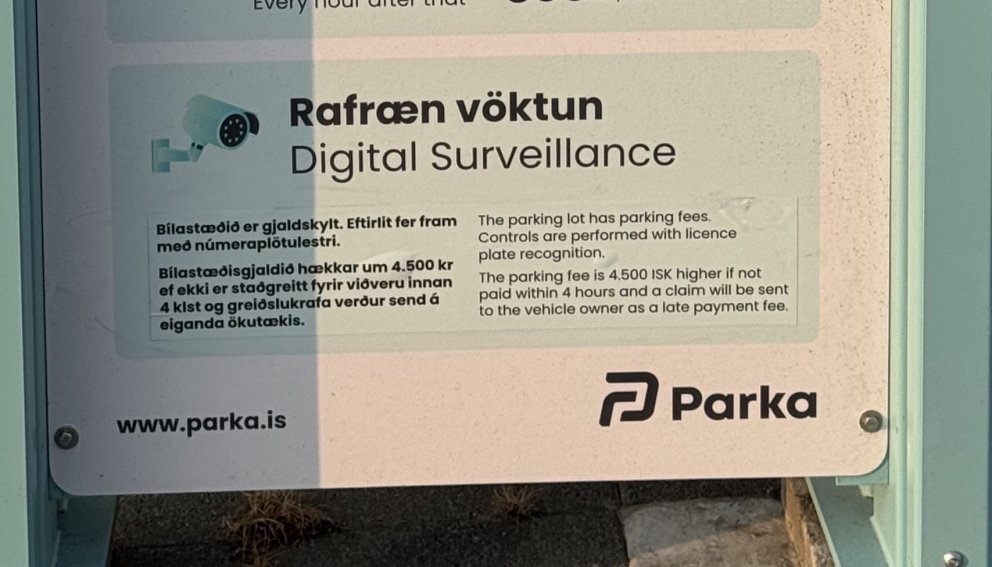 Engar úrbætur í verðmerkingum bílastæða