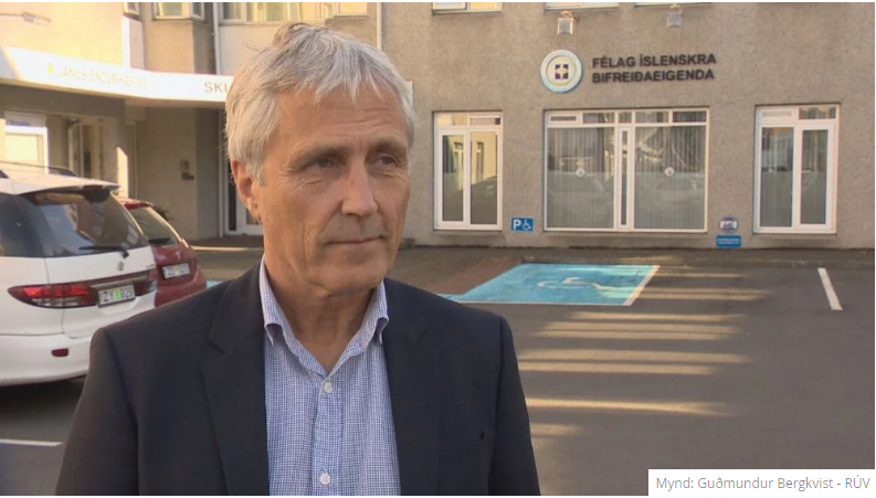 Hækkun bílaskatta í fjárlagafrumvarpinu.