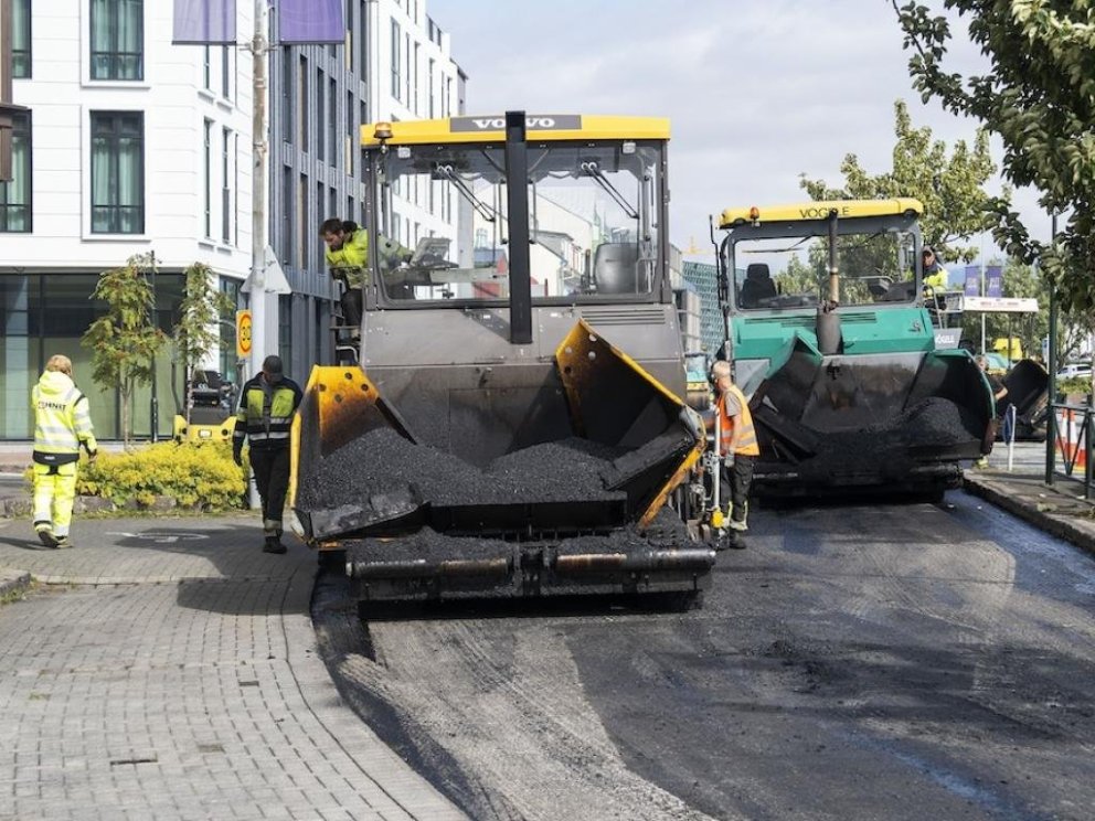 Malbikað fyrir 1,2 milljarða í sumar
