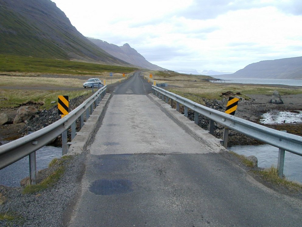 Einbreiðum brúm fækkar um þrjár á árinu
