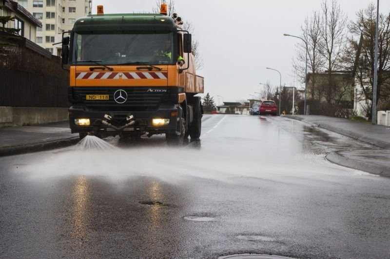 Rykbinding hafin á helstu stofnbrautum