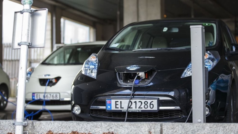 Um 65% Norðmanna telja að nýorkubíll verði næst fyrir valinu