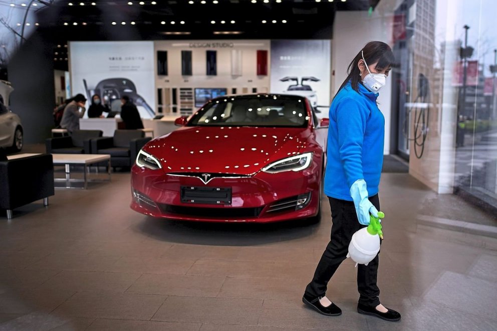 Bílaframleiðendur vinna saman gegn Covid-19