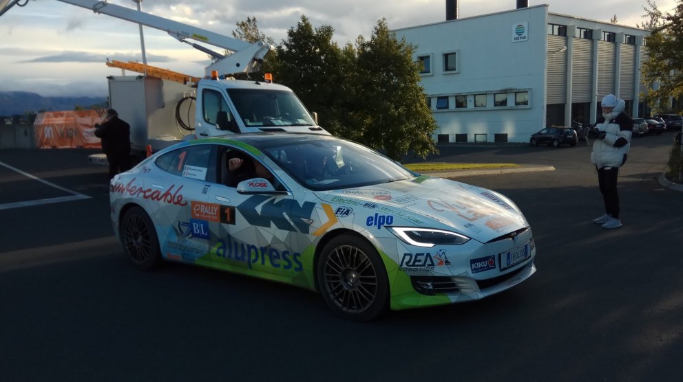 Keppni rafbíla í nákvæmnisakstri