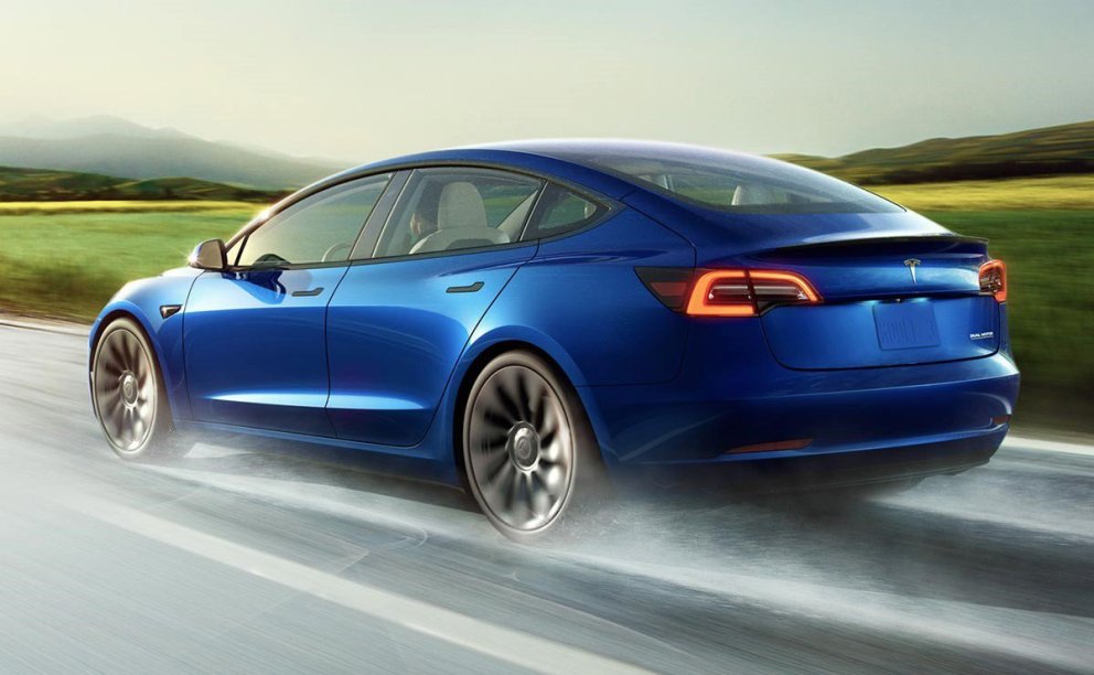 Nýskráningar í Tesla nálgast þrjú þúsund